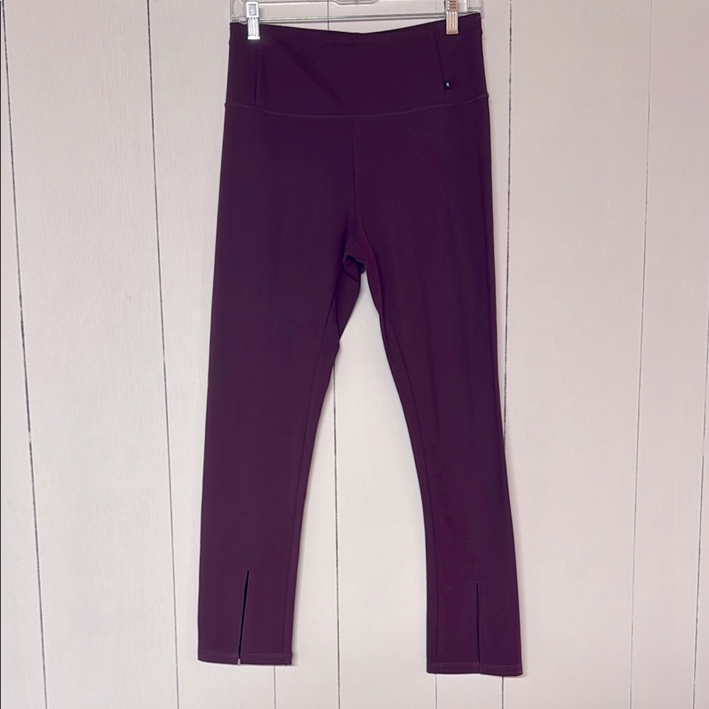 Marika Burgundy Leggings